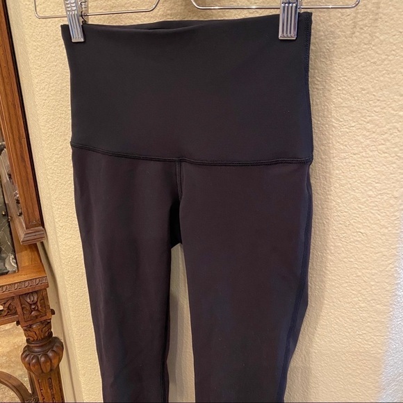 LULULEMON Black Mesh Pants Size 4-Fits Small - Picture 2 of 7